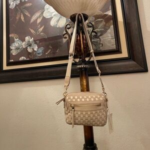 ❤️Sold❤️Universal thread please check all picture of condition.